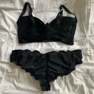 Torrid 2 swimsuit bikini sexy ruched scrunch butt